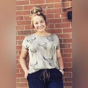 Meet your Posher, Danielle!